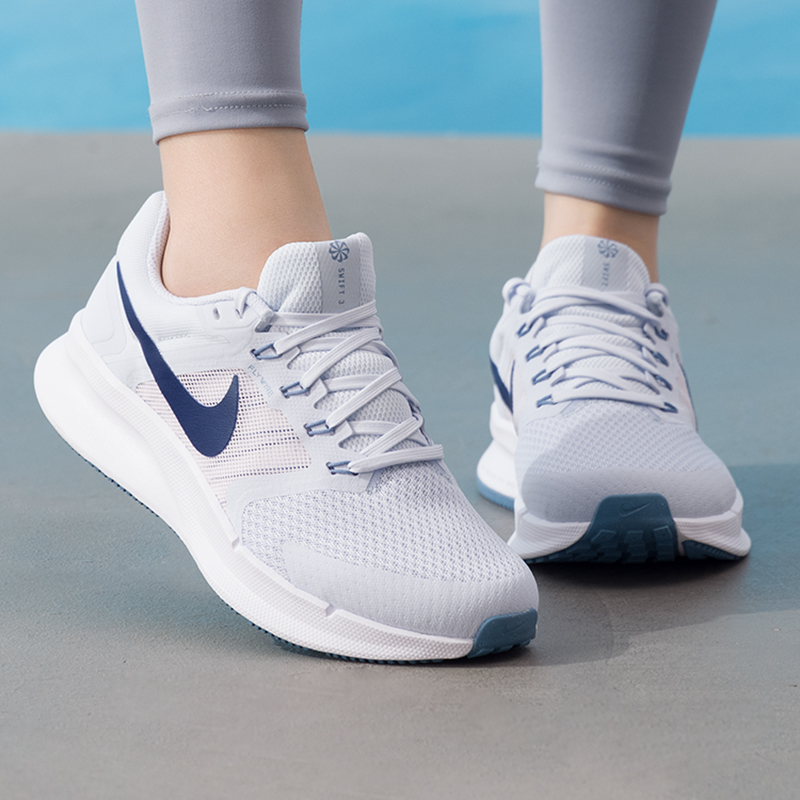 Lightweight Road Running Shoes - أحذية نايك النسائية الأصلية، خفيفة الوزن،