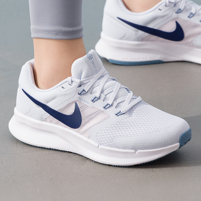 أحذية نايك النسائية الأصلية، خ - مراجعة Lightweight Road Running Shoes وسعره